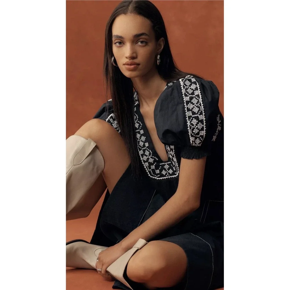 Anthropologie Embroidered Puff Sleeve V-Neck Smocked Top Black White Large